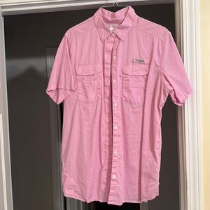 Ladies pink Columbia ss fishing shirt